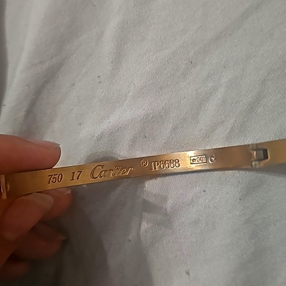 Bracelets - Picture 2 of 2